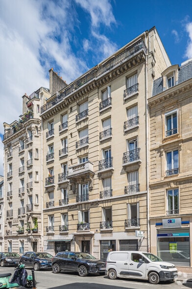 Retail in Paris for lease - Primary Photo - Image 1 of 1