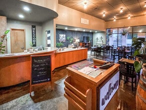 2207-2209 N Pearl St, Tacoma, WA for lease Building Photo- Image 1 of 8