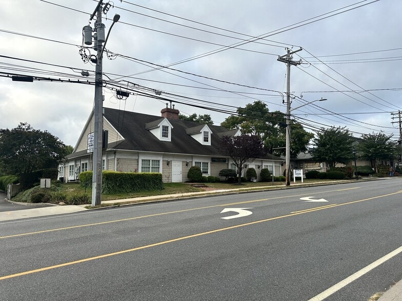 36 Route 25A + 6 S. Jersey Ave E. portfolio of 2 properties for sale on LoopNet.ca - Building Photo - Image 3 of 12