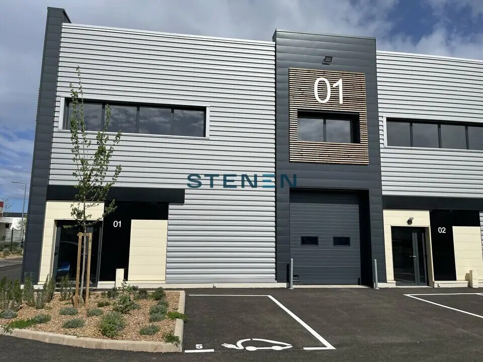 Flex dans Brignoles à louer Photo du bâtiment- Image 1 de 26