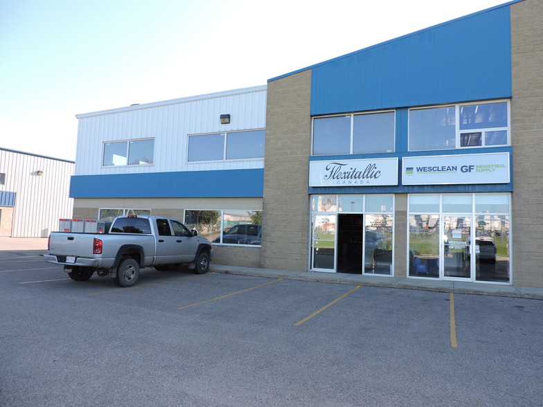 7703 Edgar Industrial Dr, Red Deer, AB for lease - Building Photo - Image 1 of 8