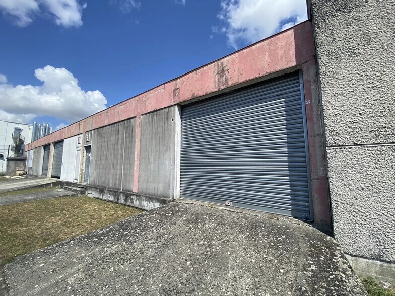10 Avenue Des Trois Cardinaux, Bordeaux à louer - Photo du bâtiment - Image 1 de 6