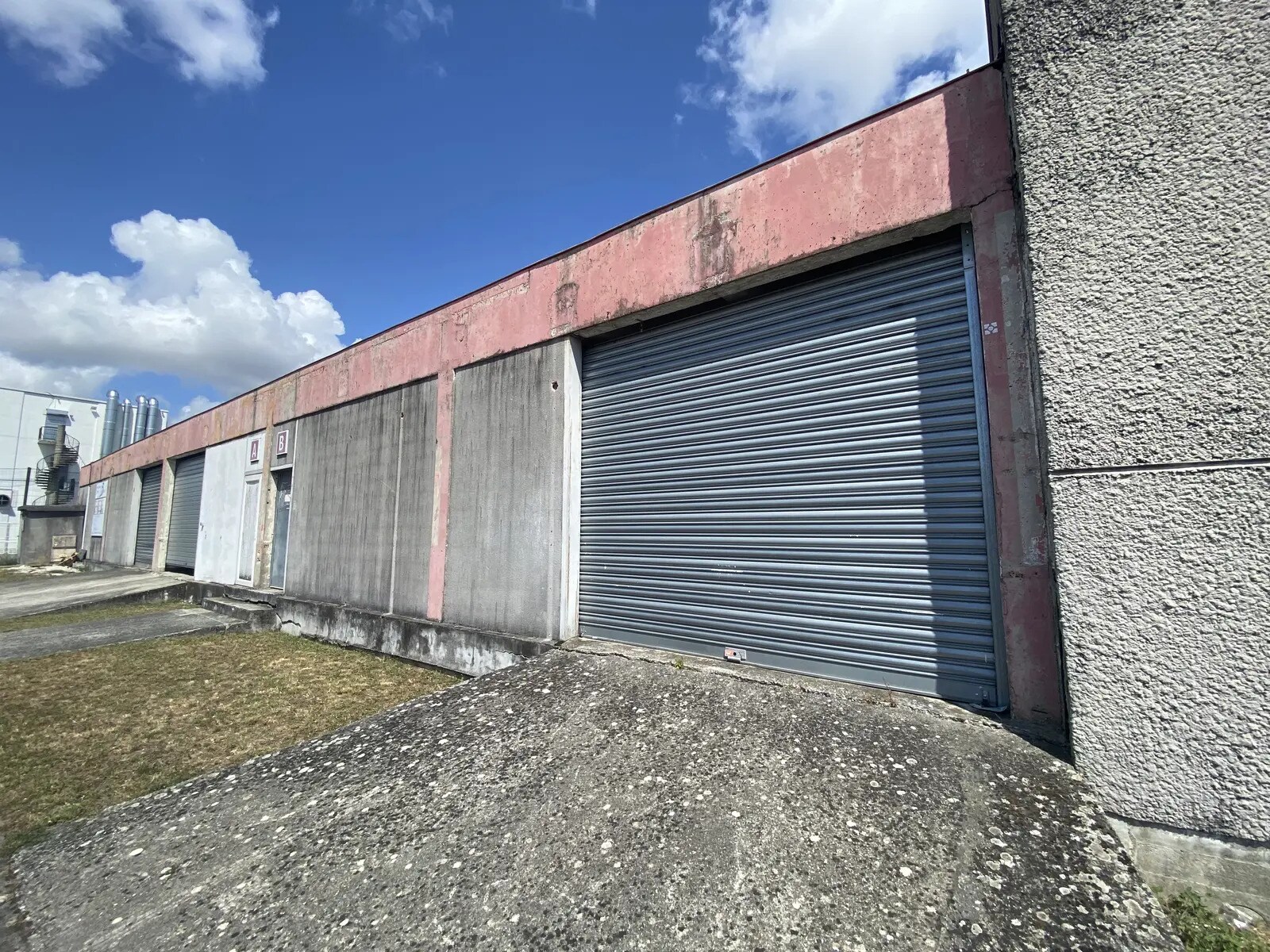 10 Avenue Des Trois Cardinaux, Bordeaux for lease Building Photo- Image 1 of 7