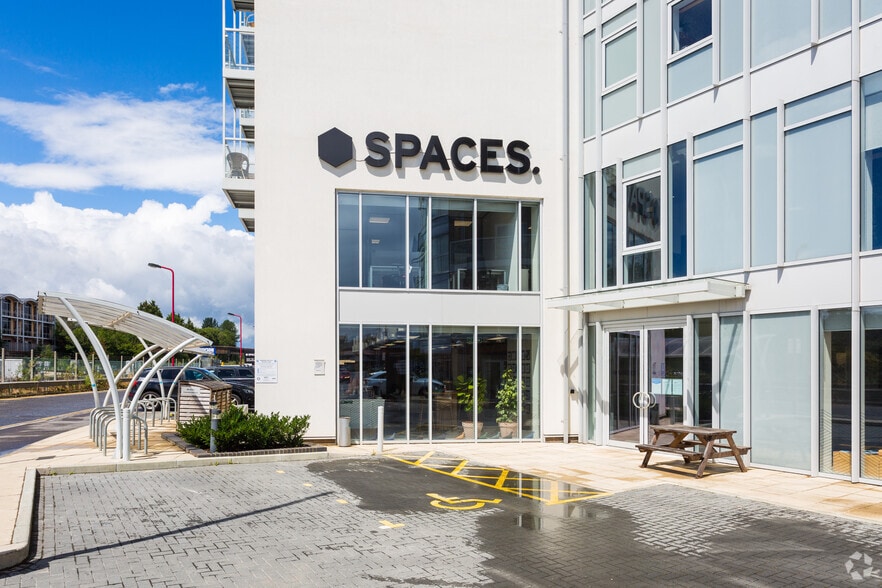 Station Vw, Guildford à louer - Photo du bâtiment - Image 3 de 3