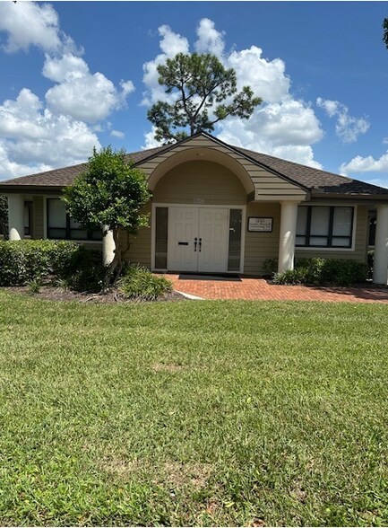 12593-12599 New Brittany Blvd, Fort Myers, FL à vendre - Photo du bâtiment - Image 2 de 10