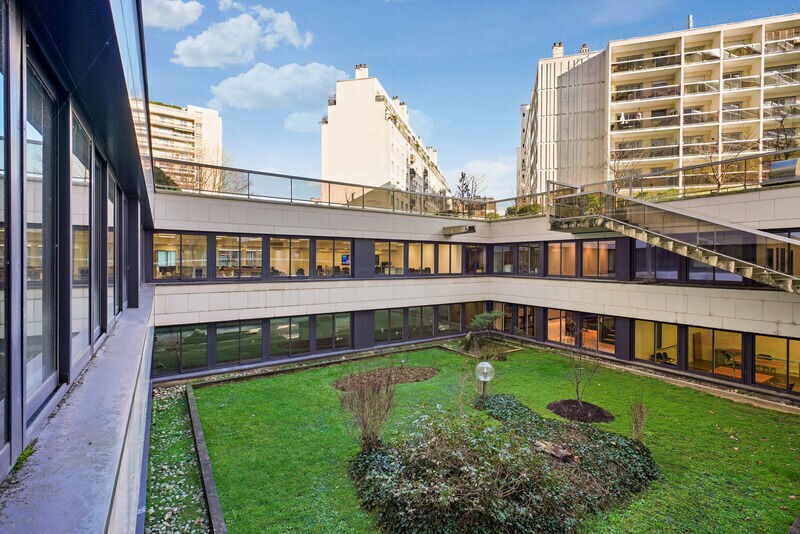 36-40 Rue De Picpus, Paris for lease - Building Photo - Image 1 of 19