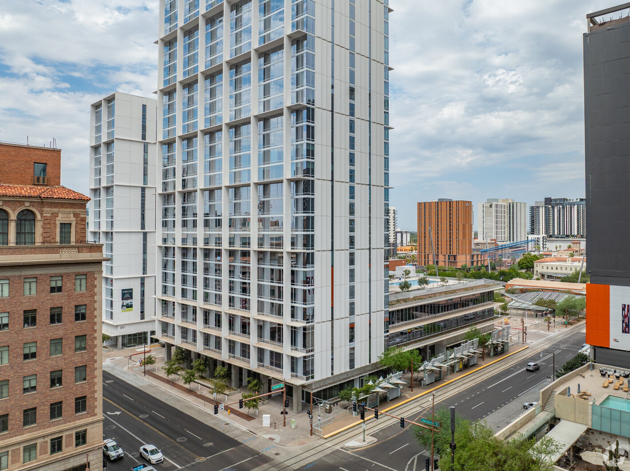 50 W Van Buren St, Phoenix, AZ à louer Photo principale- Image 1 de 6