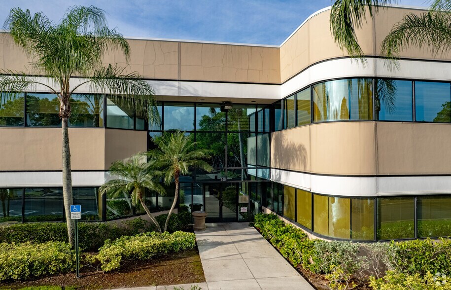 440 Sawgrass Corporate Pky, Sunrise, FL à louer - Photo du bâtiment - Image 3 de 5