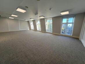 16 Hanover Sq, Londres à louer Photo intérieure- Image 1 de 3