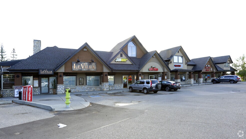 1851 Sirocco Dr SW, Calgary, AB à louer - Photo du bâtiment - Image 2 de 6