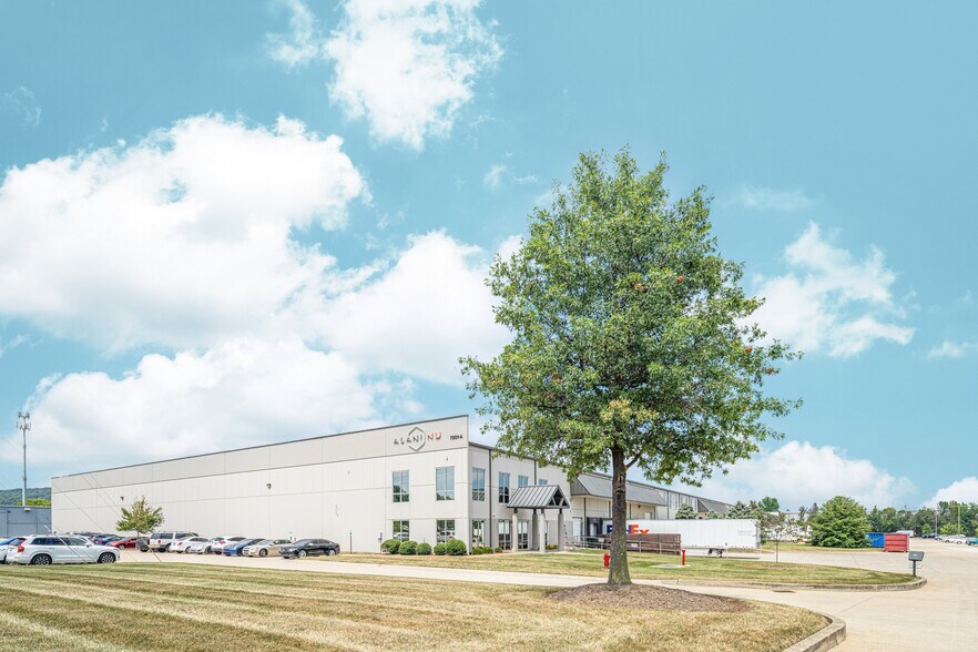 7201 Intermodal Dr, Louisville, KY à louer - Photo du bâtiment - Image 3 de 8