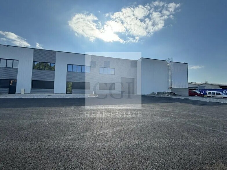 Flex in OULLINS-PIERRE-BÉNITE for lease - Building Photo - Image 2 of 17
