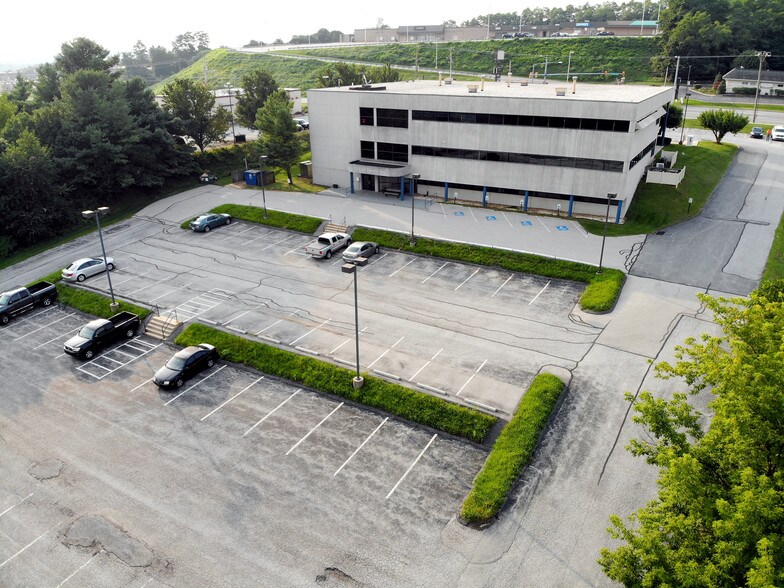 73 E Forrest Ave, Shrewsbury, PA à louer - Photo du bâtiment - Image 2 de 6