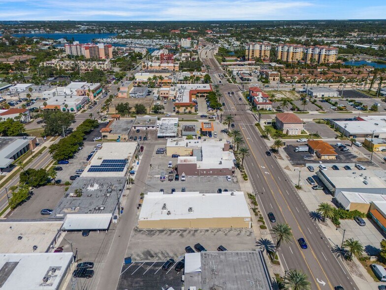 234 Tamiami Trl S, Venice, FL for sale - Building Photo - Image 1 of 8