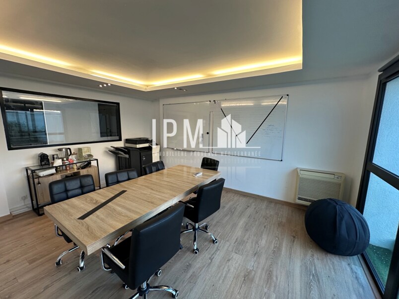 12 Avenue Lamartine, Les Pennes-Mirabeau for lease Building Photo- Image 1 of 7