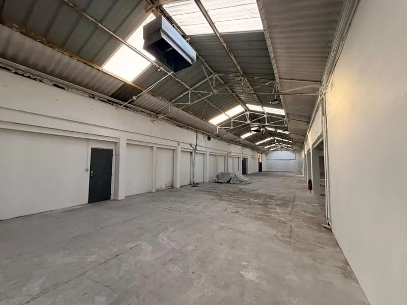 Flex in Villeurbanne for lease Interior Photo- Image 1 of 4