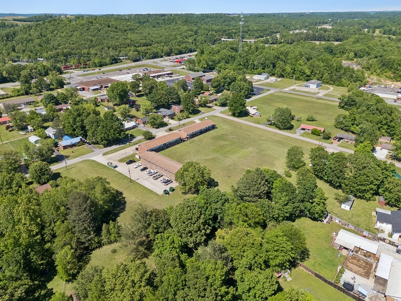 542 Ashe Ave, New Johnsonville, TN for sale - Building Photo - Image 3 of 35