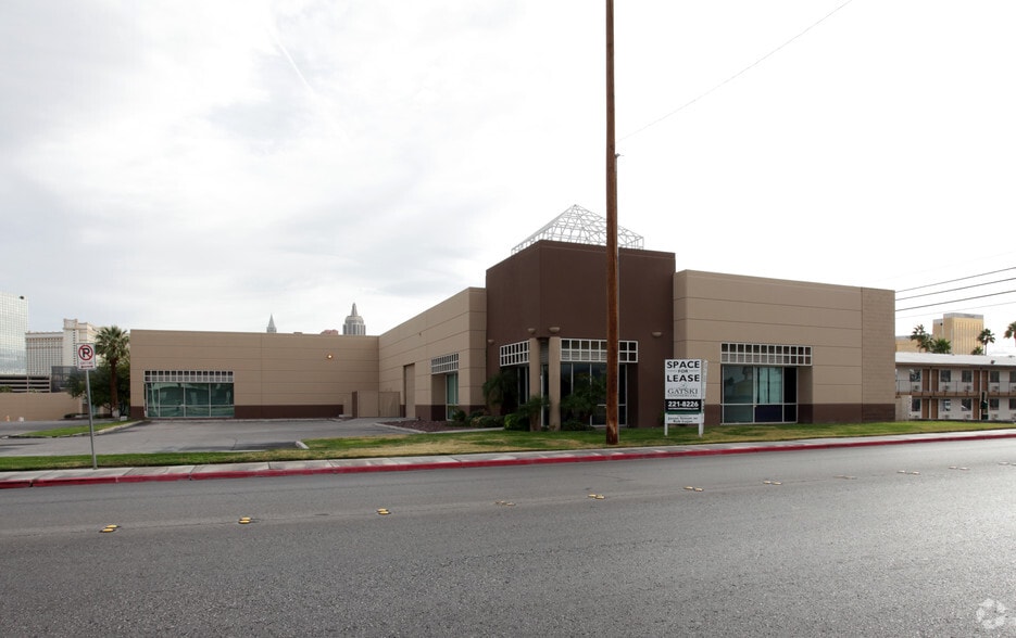 4790 Polaris Ave, Las Vegas, NV for lease - Building Photo - Image 3 of 6