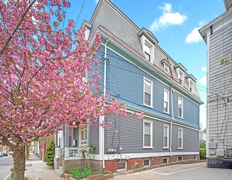 65 America St, Providence, RI à vendre - Photo du bâtiment - Image 3 de 9