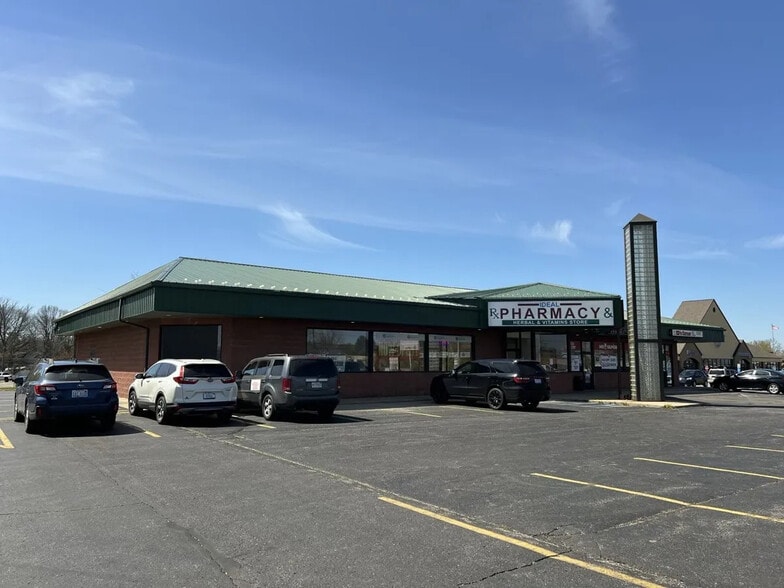 1552 E Pierson Rd, Flushing, MI for lease - Building Photo - Image 1 of 1