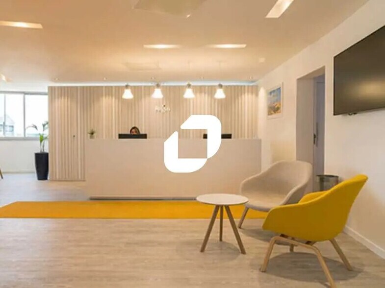 Office in Mérignac for lease - Building Photo - Image 3 of 7