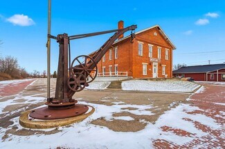 Plus de détails pour 412 E River St, Elyria, OH - Bureau à vendre