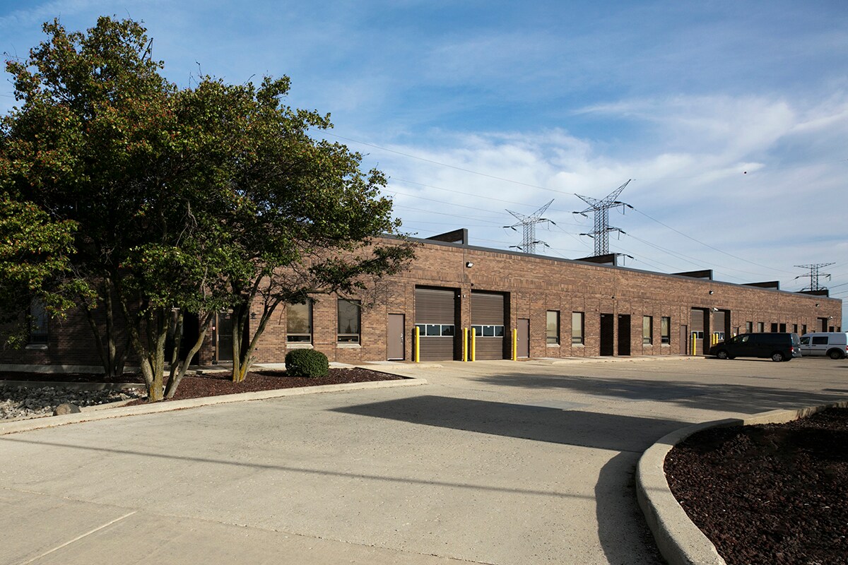 31W280 Diehl Rd, Naperville, IL for lease Building Photo- Image 1 of 2