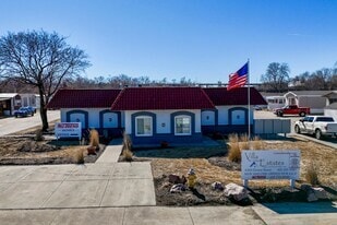 6363 Grover St, Omaha, NE for lease Building Photo- Image 1 of 6