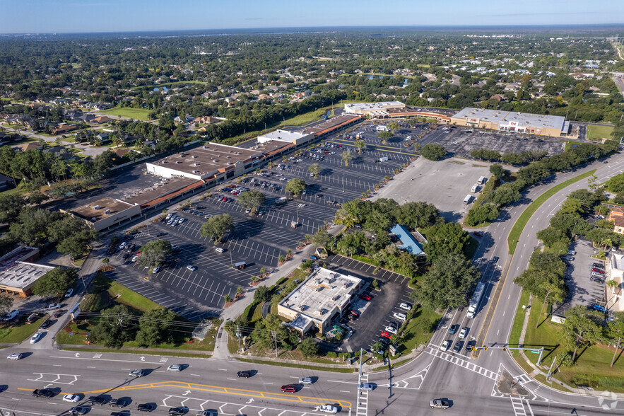 810-890 Saxon Blvd, Orange City, FL for lease - Aerial - Image 2 of 4