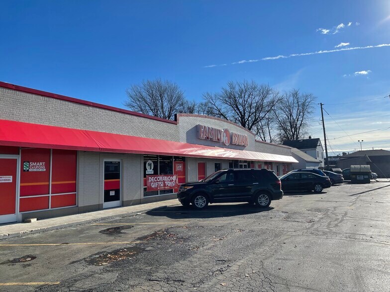5118-5126 N Summit St, Toledo, OH à vendre - Photo du bâtiment - Image 2 de 4