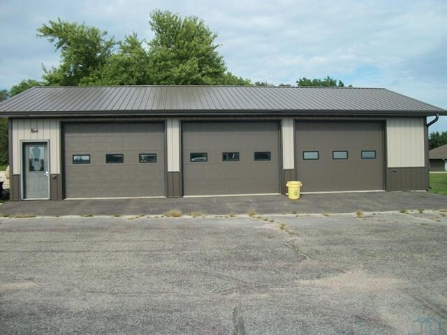 5047 Iowa 3, Cherokee, IA à vendre - Photo du bâtiment - Image 2 de 10
