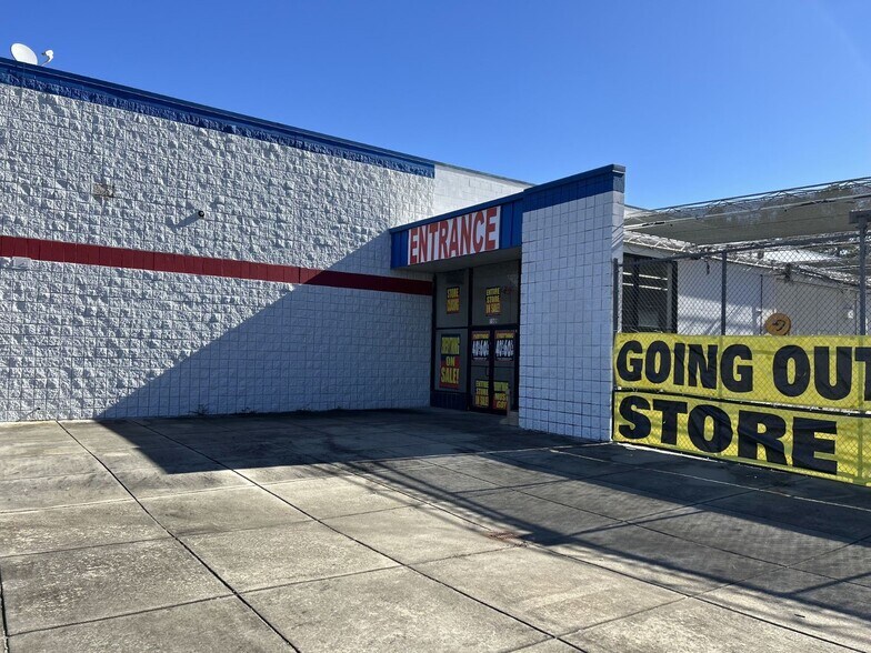 116 Hillcrest Pky, Dublin, GA for lease - Building Photo - Image 2 of 8