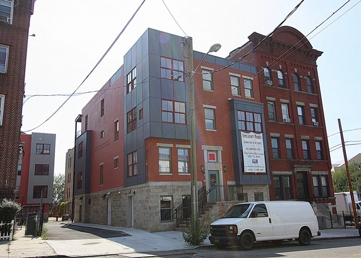 76 Palisade Ave, Jersey City, NJ for sale - Primary Photo - Image 2 of 11