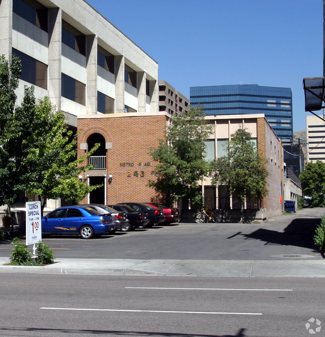 243 E 400 S, Salt Lake City, UT à louer Photo du bâtiment- Image 1 de 12