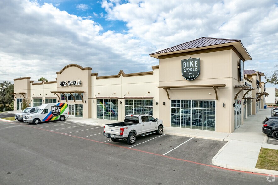 11310 Culebra Rd, San Antonio, TX à louer - Photo du bâtiment - Image 3 de 7