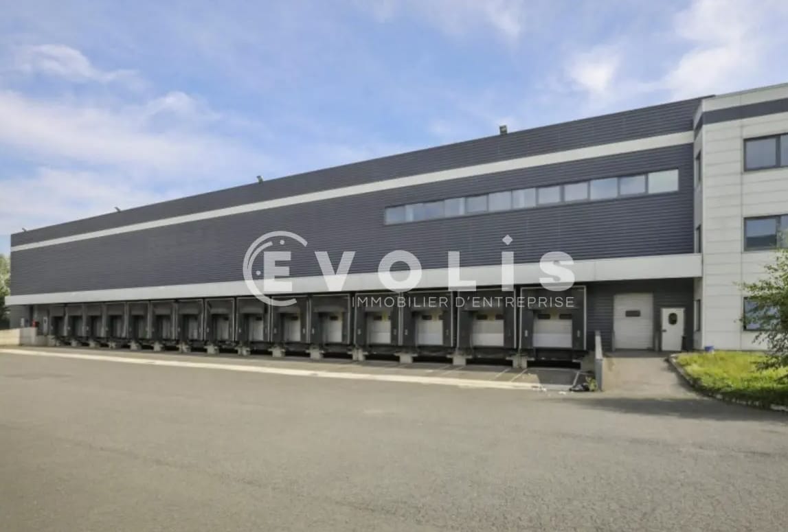 29 Rue Héléne Boucher, Chilly-Mazarin for lease Building Photo- Image 1 of 11