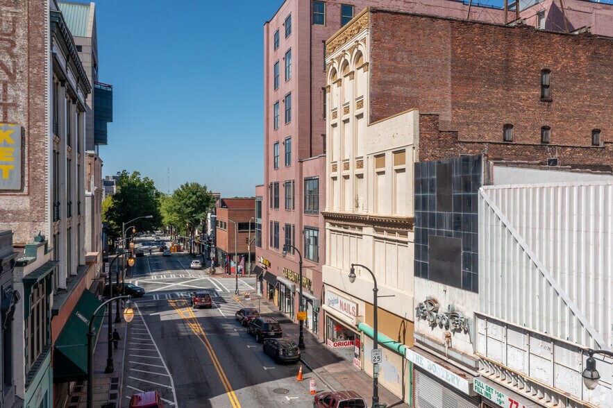 83-85 Peachtree St, Atlanta, GA for lease - Building Photo - Image 2 of 8