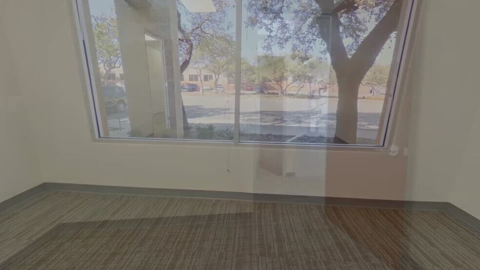 300 E Sonterra Blvd, San Antonio, TX à louer - Vidéo sur l’inscription commerciale - Image 3 de 22