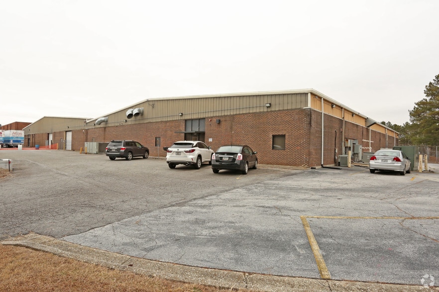 4732 Stone Dr, Tucker, GA for lease - Building Photo - Image 1 of 7