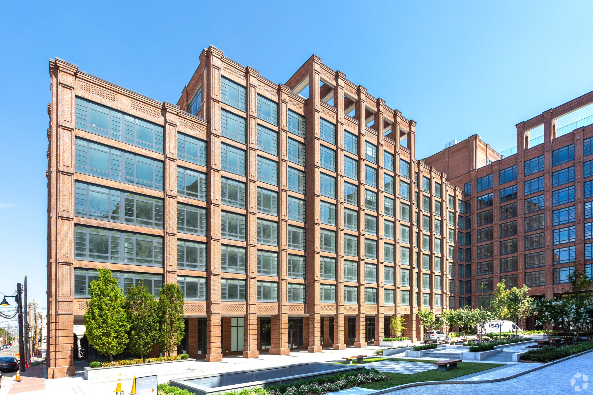 199 2nd St, Mineola, NY for lease Building Photo- Image 1 of 36