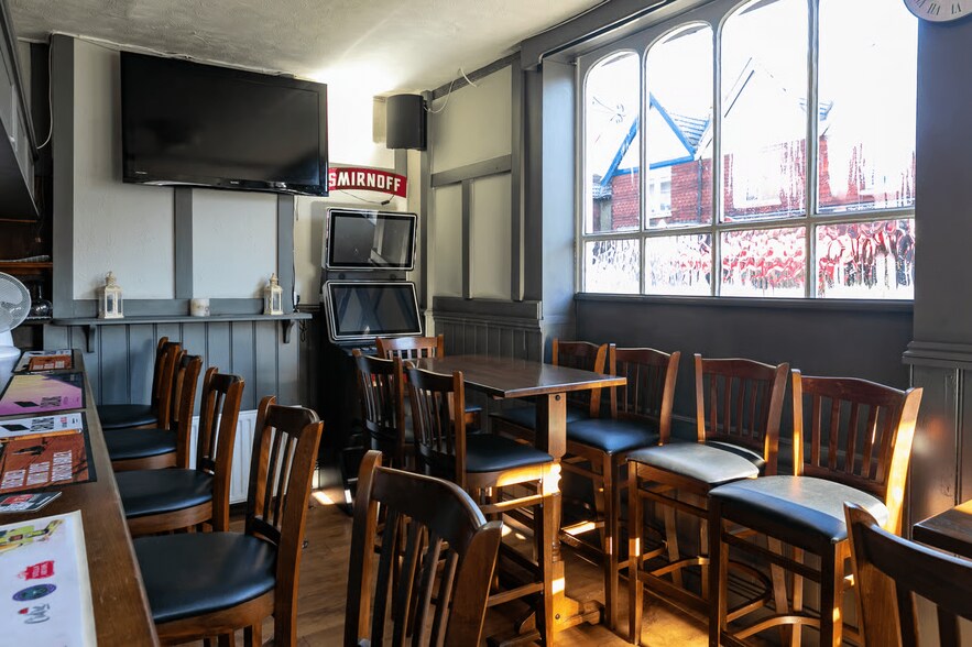 68 High St, Caterham for sale - Building Photo - Image 3 of 5