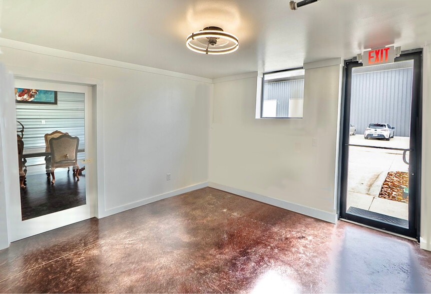 2202 Franklin Dr, Mesquite, TX for lease - Building Photo - Image 3 of 8