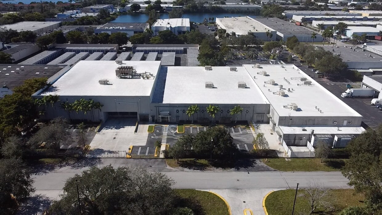 16175 NW 49th Ave, Hialeah, FL for lease Building Photo- Image 1 of 13