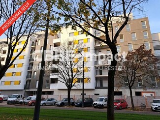 Plus de détails pour Commerce de détail à vendre