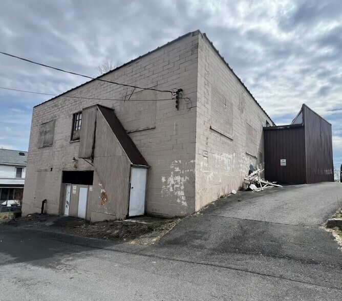 71 Columbia St, Cohoes, NY à vendre - Photo du bâtiment - Image 3 de 11