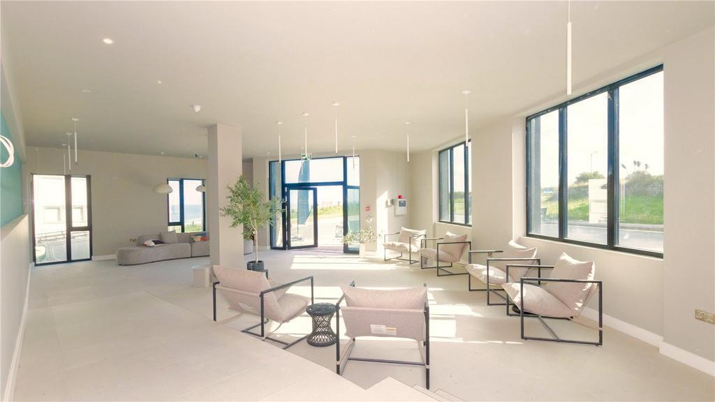 Esplanade Rd, Newquay, CON TR7 1PY - Unit Unit 2 -  - Interior Photo - Image 1 of 1