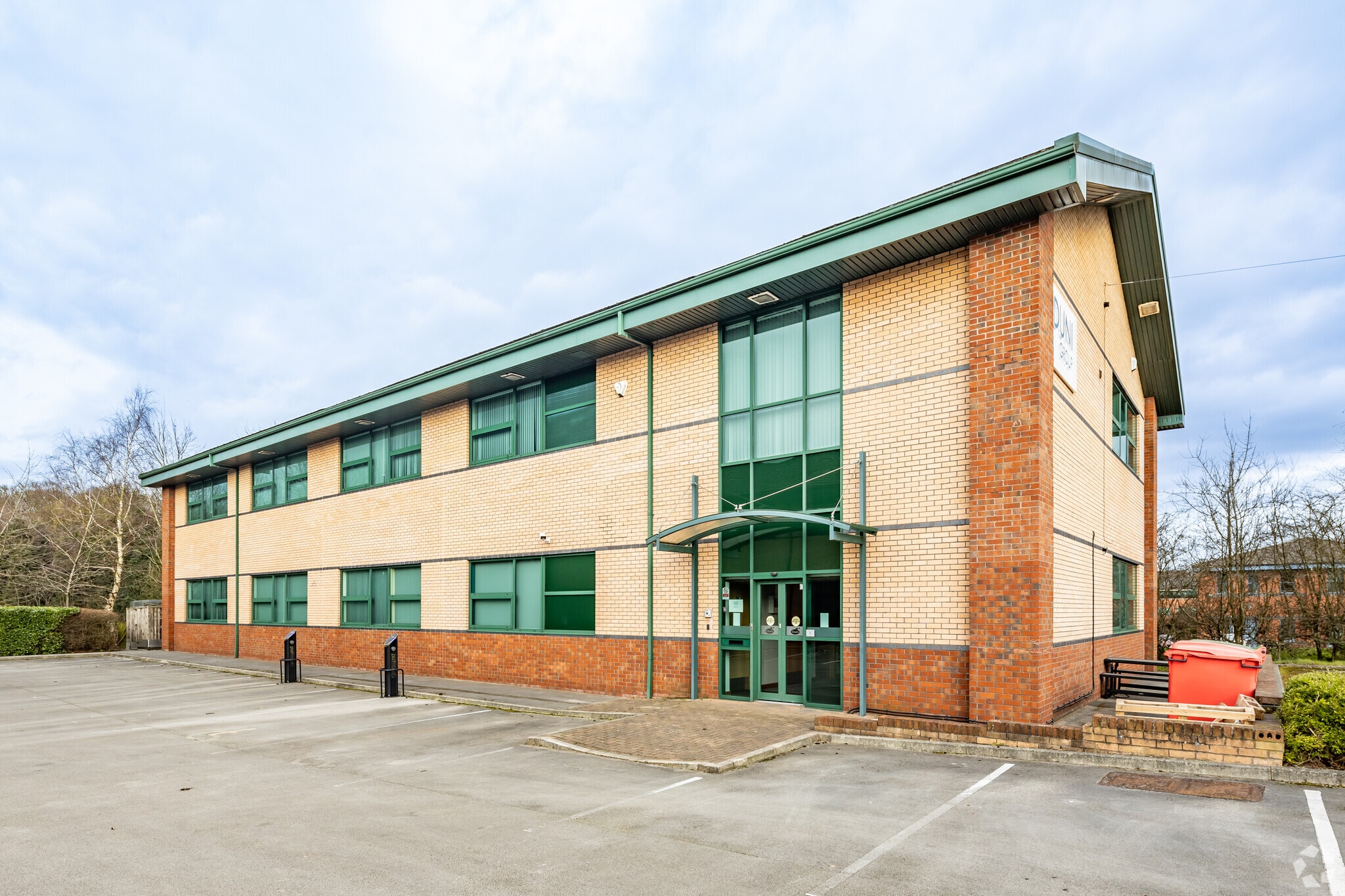 Chester Rd, Runcorn for lease Primary Photo- Image 1 of 6
