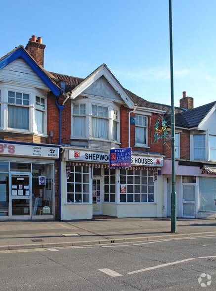 541 Wimborne Rd, Bournemouth for lease - Building Photo - Image 2 of 2