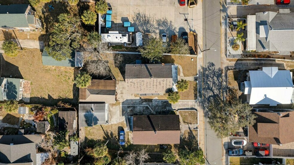26 S Hollywood Ave, Daytona Beach, FL à vendre - Photo du bâtiment - Image 2 de 10