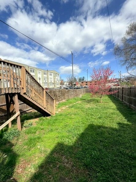 228 E Washington St, Hagerstown, MD for sale - Commercial Listing Video - Image 2 of 46